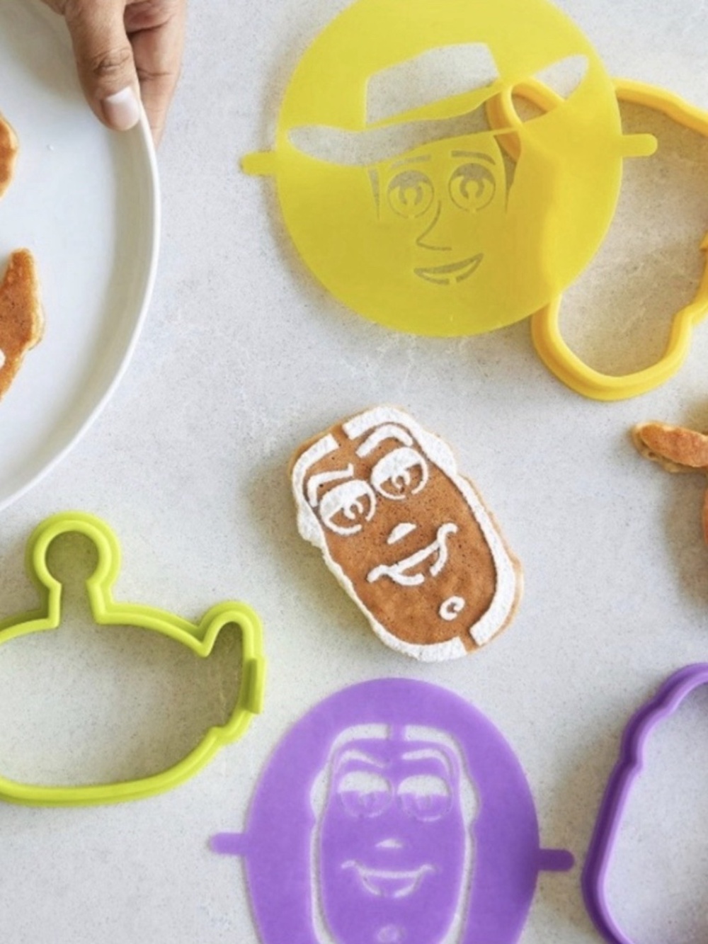 The Pampered Chef Toy Story Pancake Molds & Stencils NEW in package